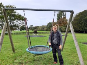 photo of the swing basket in glynde recreation ground